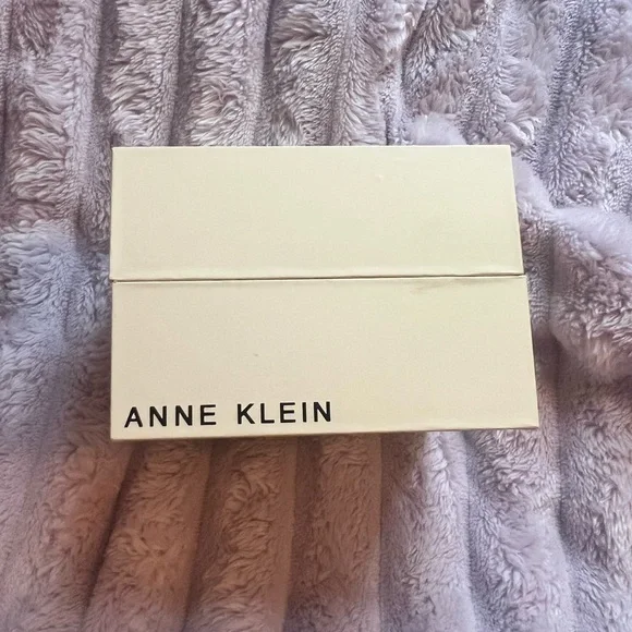👑Anne Klein Gold-Tone Watch & Bracelet Set – New in Box with tags - Picture 7 of 9